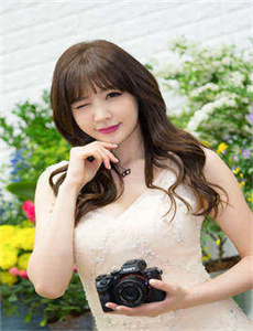 《上村丽奈》